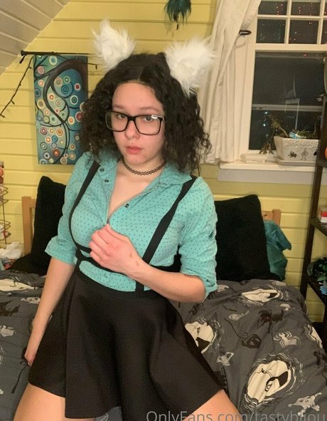 tastybijou pretty pornstar pic