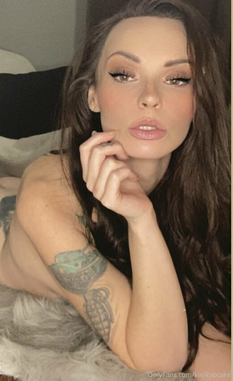Kaykupcake model naked photo