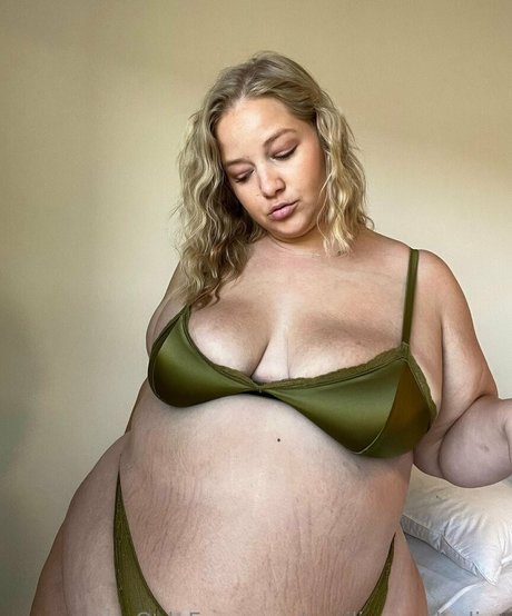 ceciliaxemilyclips naked model img