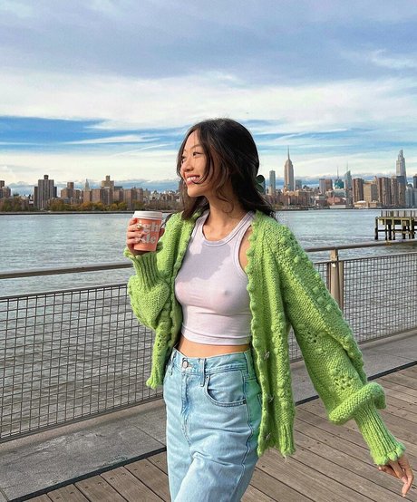 Waikei Waikeezy erotic actress img