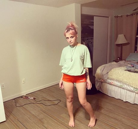 lesbian squirt onlyfans best image