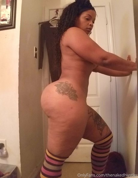 thenakedhustler perfect model img