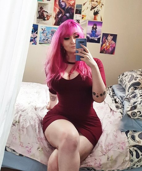 wzuia beautiful model images