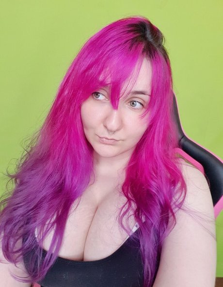 wzuia pornstar nude archive