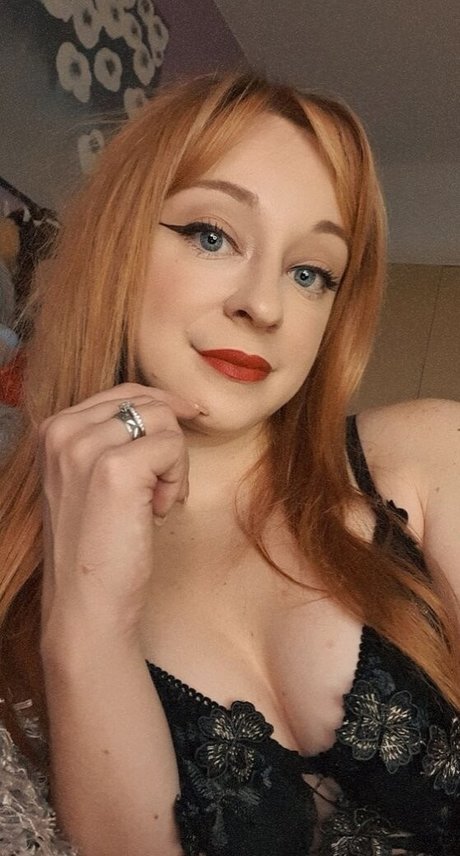 Bronnylovesyou pornstar art picture