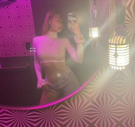 Savwap porn actress img