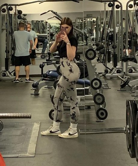 ell8ta star nudes archive