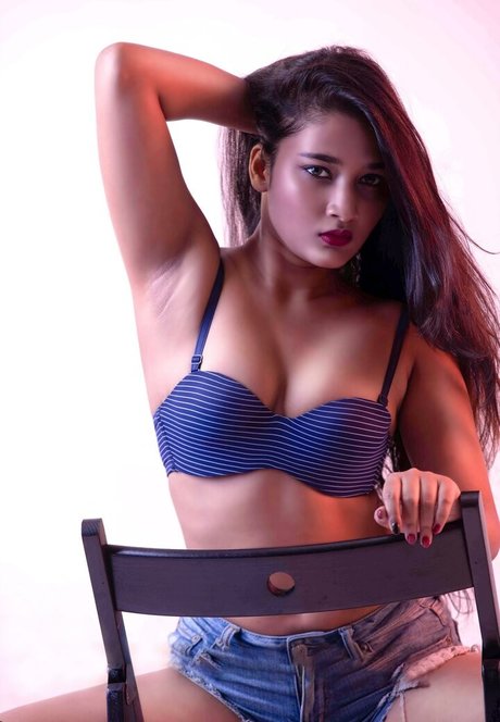 Tanyasinha Lovers art star photos