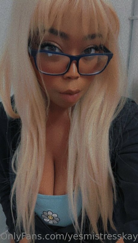 yesmistresskayy2 star art pic