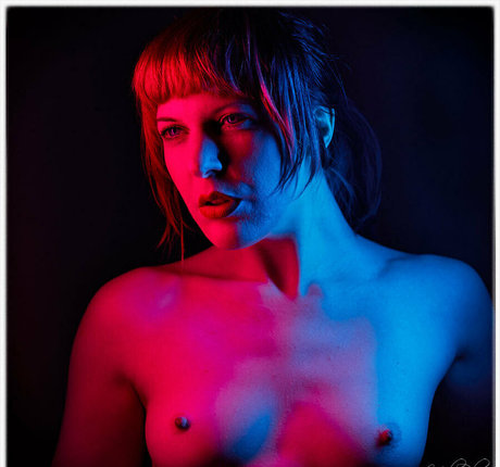 mikerhys model pretty picture