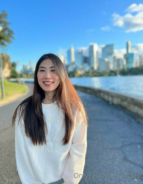 mvlust star naked images