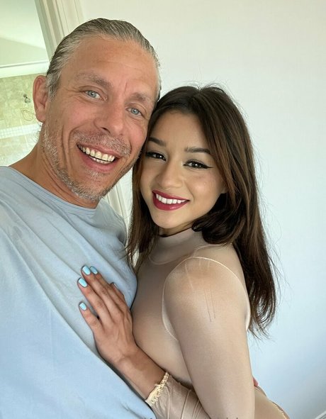 yoga pants onlyfans erotic pic