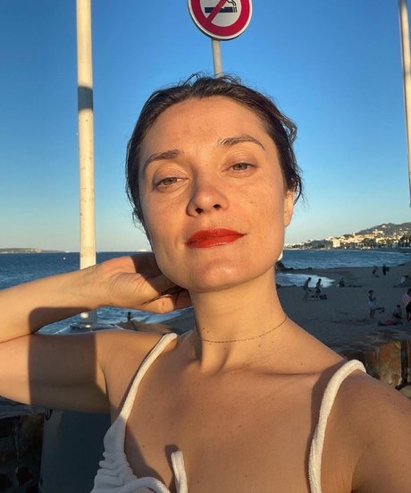 Spencer Grammer erotic star img