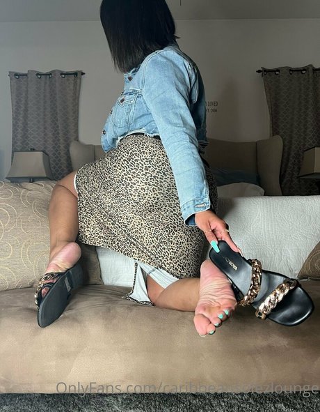 caribbeansolezlounge model top photo