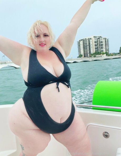 sweetcherrybbw sex actress photo