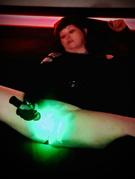 trashpanda4lyfeyo erotic star images