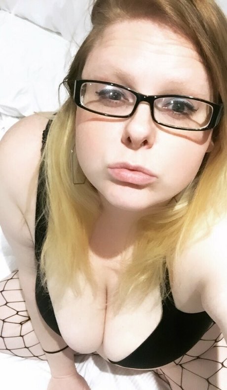 lucylucious01 beautiful model pics