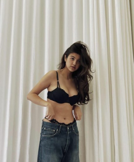 saraecheagaray model naked pictures