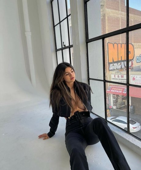 saraecheagaray model pretty img