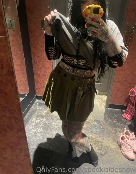 spookisideshow perfect model image