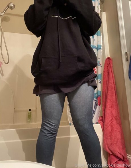 spookisideshow pretty star pic