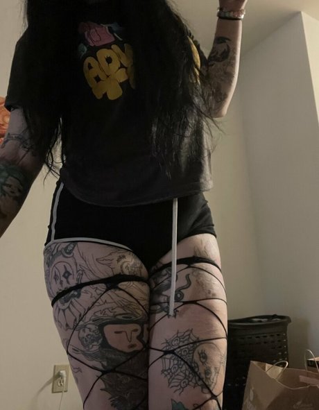 spookisideshow model best img