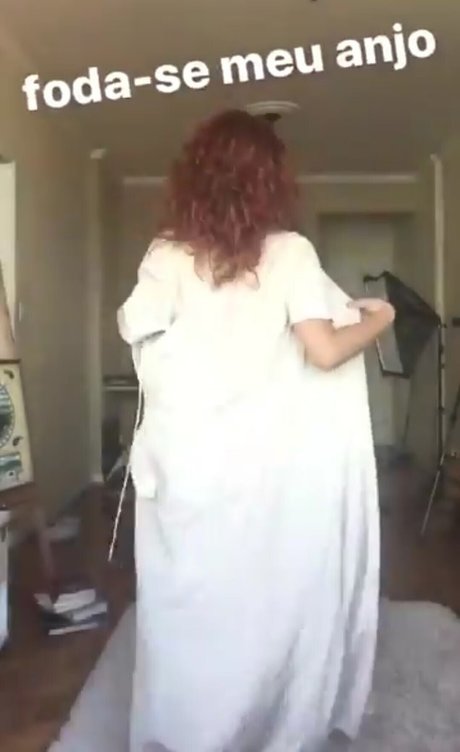 Ellora Haonne star perfect pics