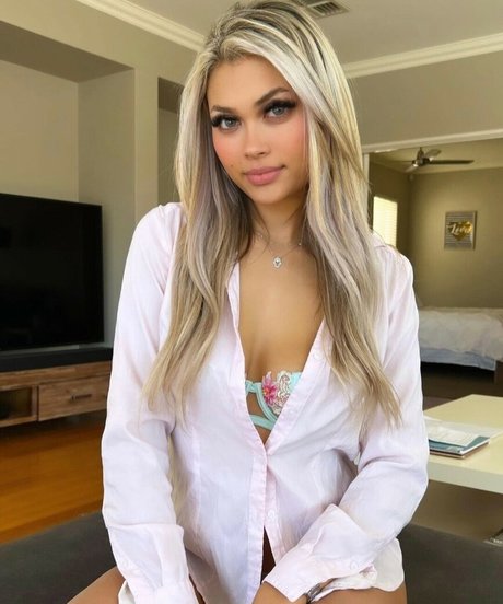 jasmijn isabella sexy pornstar photo