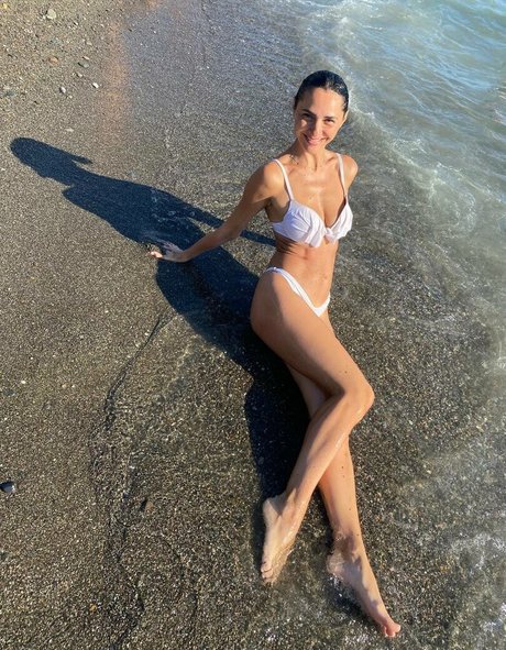 yladoyla perfect actress pic