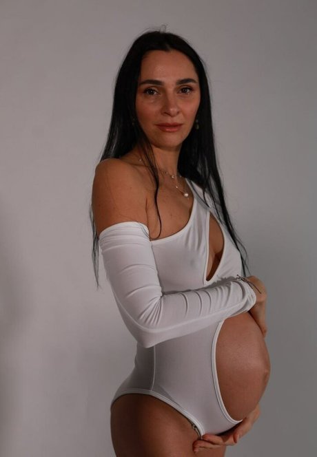 yladoyla naked actress gallery