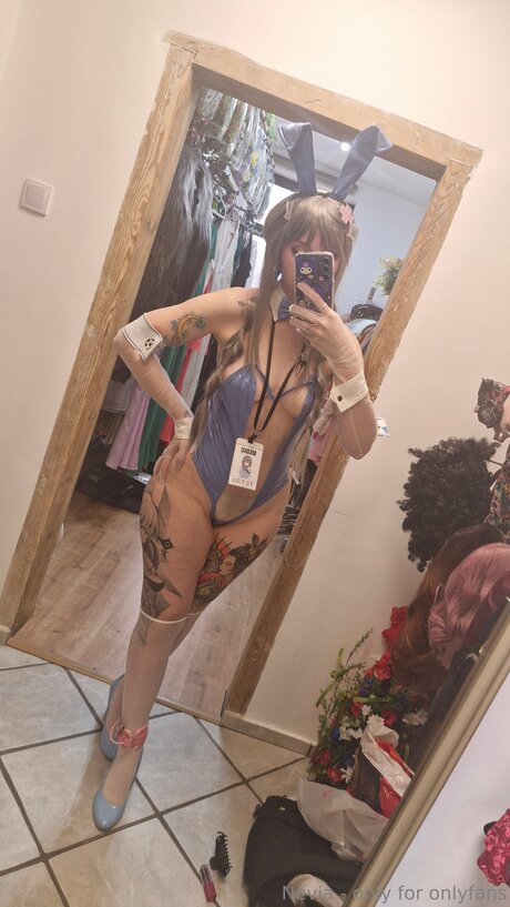 queen nevia model free picture