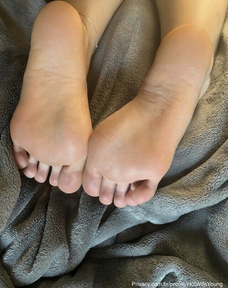 HotWifeYoung beautiful pornstar pics