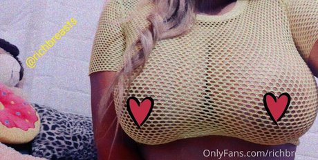 richbreasts hd star img