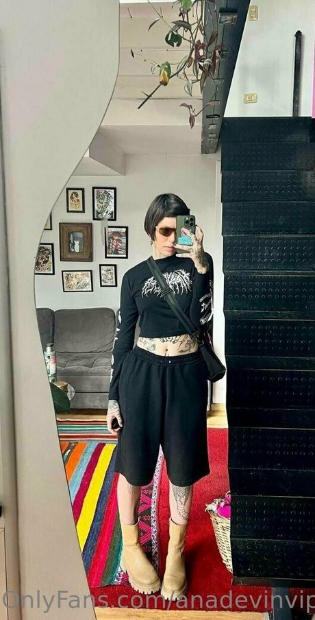 anadevinvip star hot images