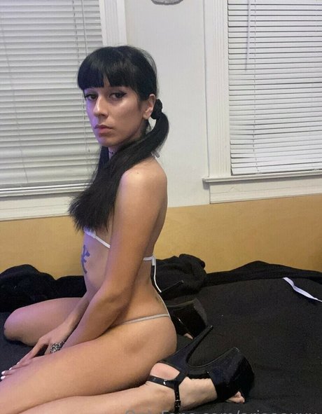 ariaaaxxx erotic star photos