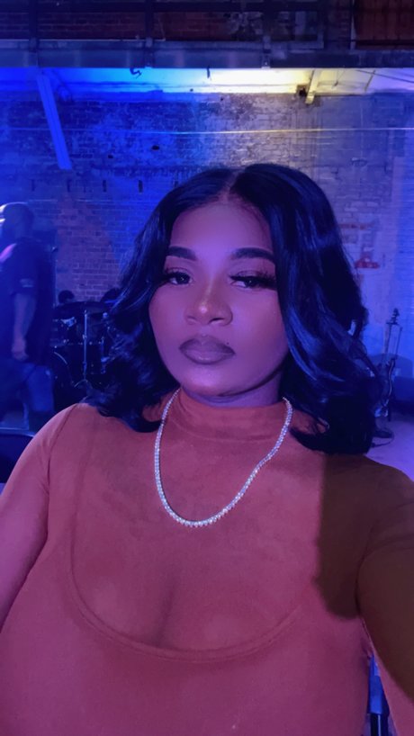 AvaNavalley hd actress images