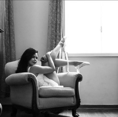 Lari Cute star high quality pictures