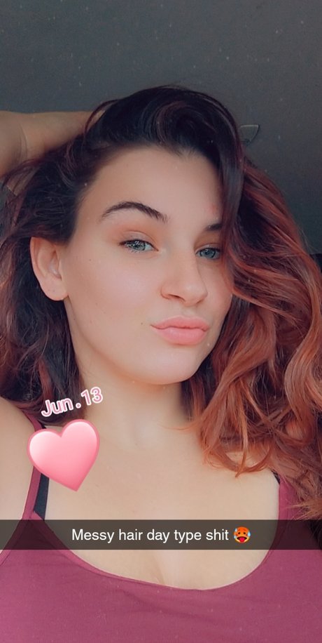 That Bitchhhh baddieee_ free model picture