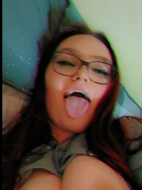 QueenieBee model sexy archive