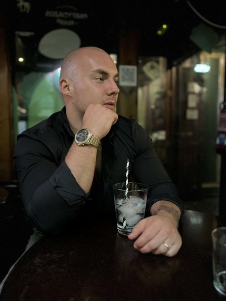 Shane Francis star image