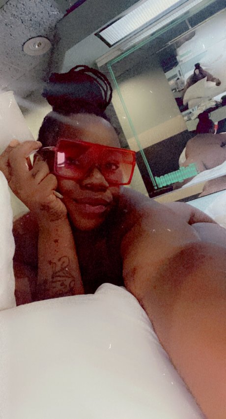 Deee pornstar sexy img