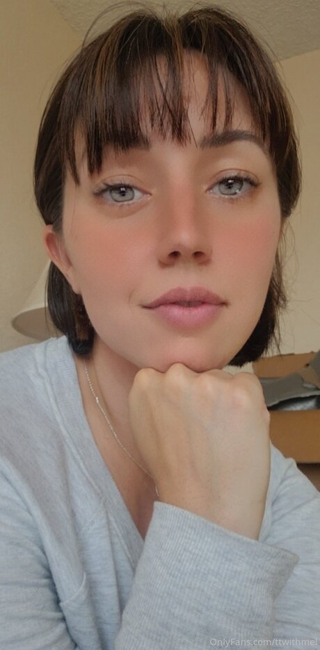 Topless talks with Mel perfect actress galleries