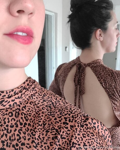 Topless talks with Mel pornographic model pics