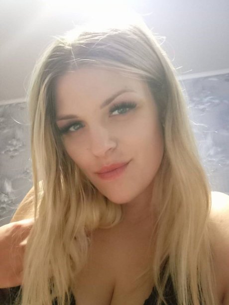 Victoria Kizirina_ pretty actress image