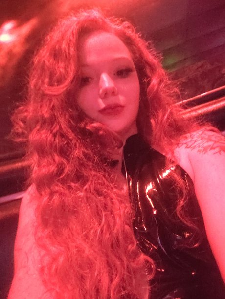 Samaya Brady hot star img