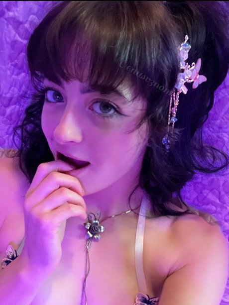 Venus Venom erotic star image