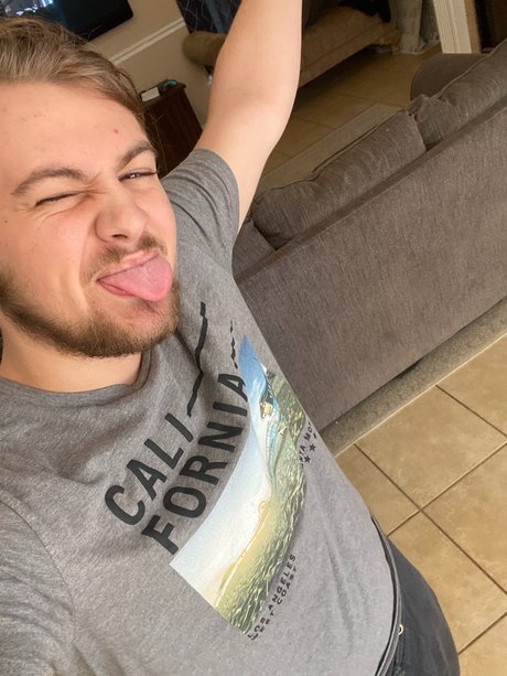 JustLogan star nude picture