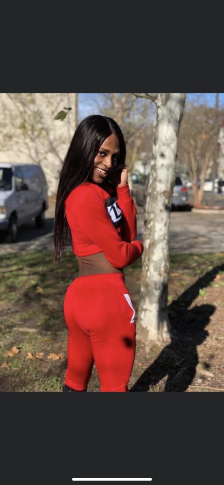 Fendii Yazmina star beautiful photo