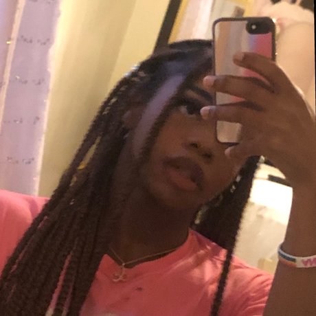 Bambi Deaux pornstar top pic