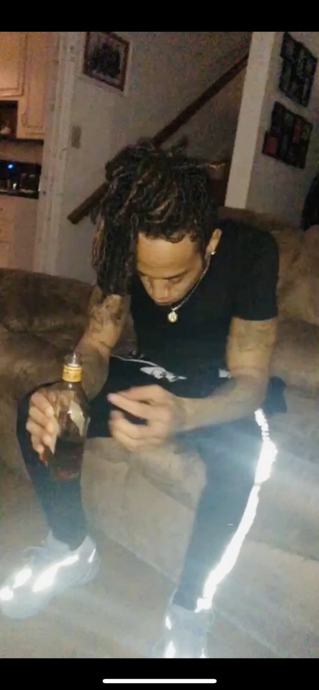 SlezzyFunTimez_ star pretty pic